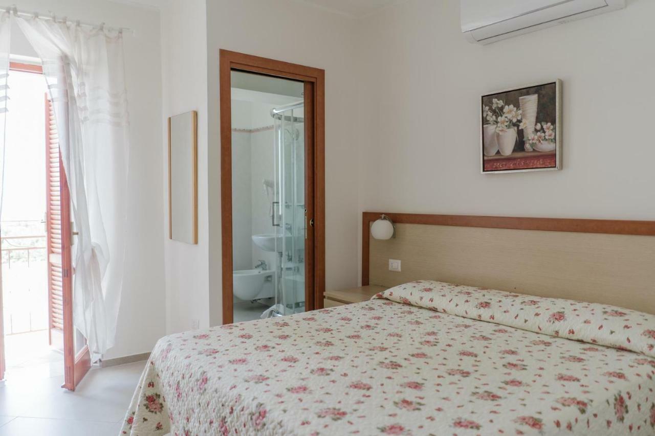 Hotel Santa Rosalia Marina di Camerota Exteriér fotografie