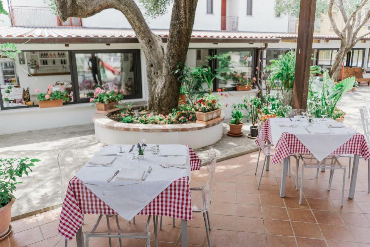 Hotel Santa Rosalia Marina di Camerota Exteriér fotografie